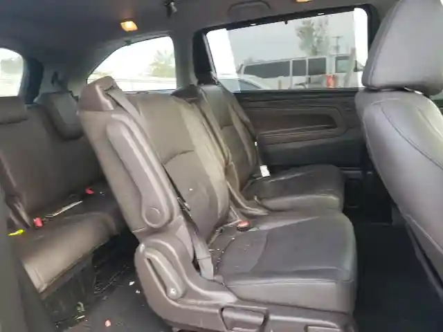 5FNRL6H74JB077962 2018 HONDA ODYSSEY EXL-5
