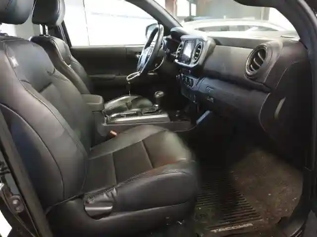 3TMCZ5AN2JM149535 2018 TOYOTA TACOMA DOUBLE CAB-4