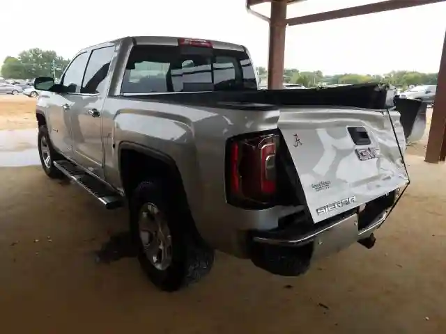 3GTU2NEC4JG182858 2018 GMC SIERRA K1500 SLT-2