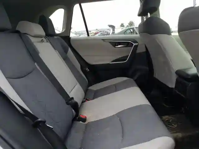JTMRWRFV9LJ035566 2020 TOYOTA RAV4 XLE-5