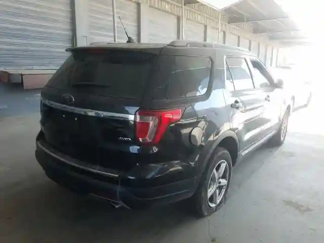 1FM5K8D86JGC15837 2018 FORD EXPLORER XLT-3
