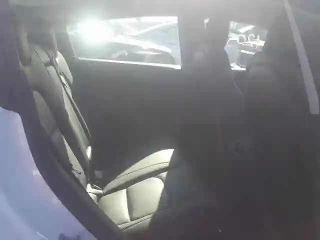 5YJ3E1EB7KF469881 2019 TESLA MODEL 3-5