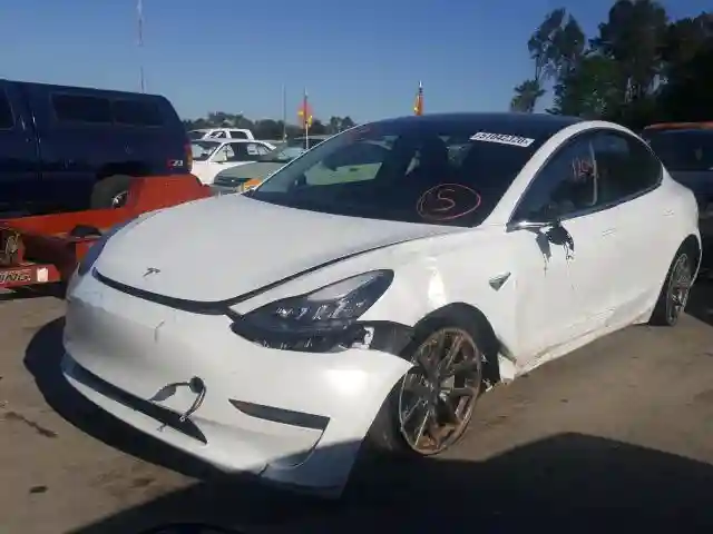 5YJ3E1EB7KF469881 2019 TESLA MODEL 3-1