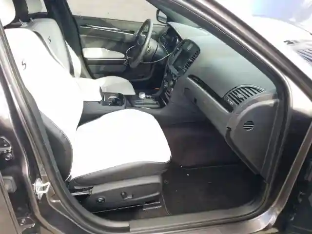 2C3CCAGG7JH211484 2018 CHRYSLER 300 S-4