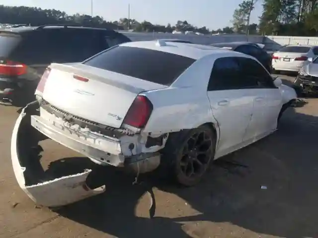 2C3CCABT9LH122961 2020 CHRYSLER 300 S-3