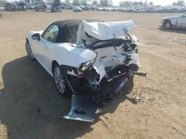 JC1NFAEK7H0105860 2017 FIAT 124 SPIDER CLASSICA-2