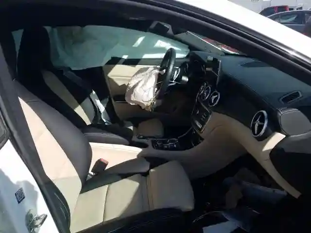 WDDSJ5CB5JN639534 2018 MERCEDES-BENZ CLA 45 AMG-4
