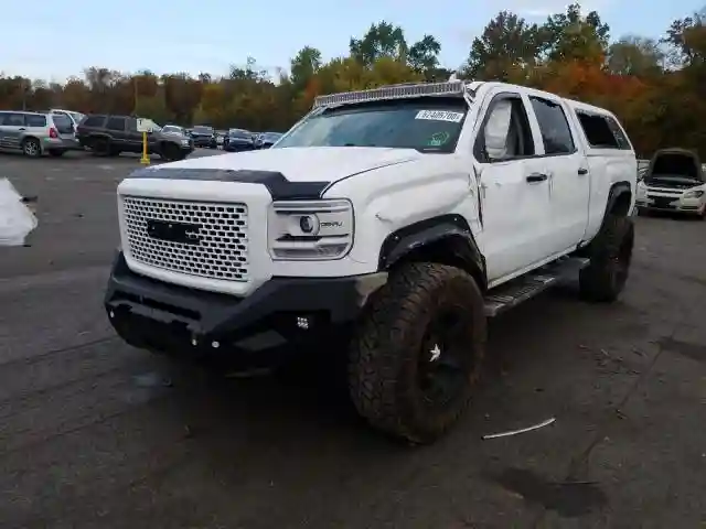 1GT12UE89GF123002 2016 GMC SIERRA K2500 DENALI-1