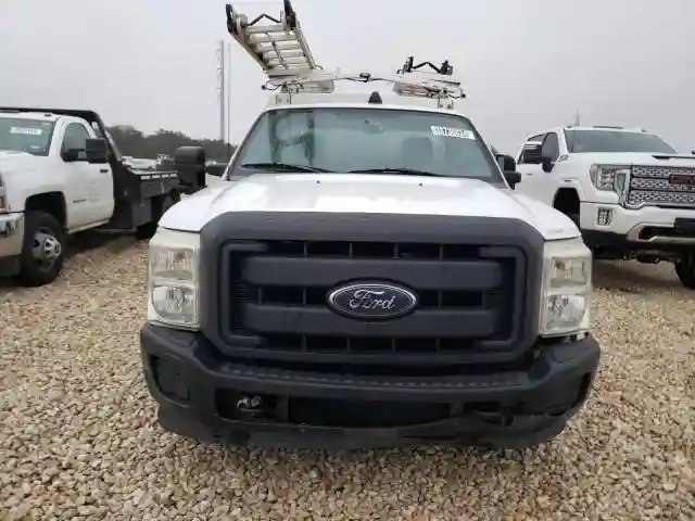 1FDRF3A67DEB92581 2013 FORD F350-4