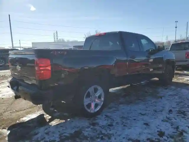 1GCVKPEC2JZ378491 2018 CHEVROLET ALL MODELS-2