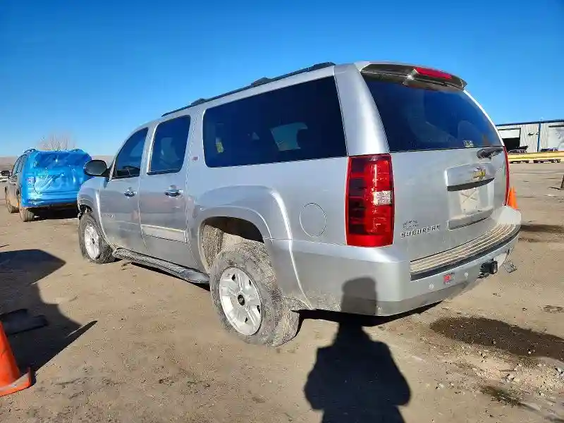 1GNSKJE31BR125493 2011 CHEVROLET SUBURBAN-1