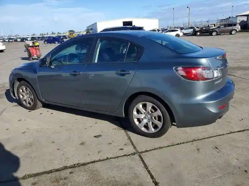 JM1BL1TF2D1703914 2013 MAZDA 3-1