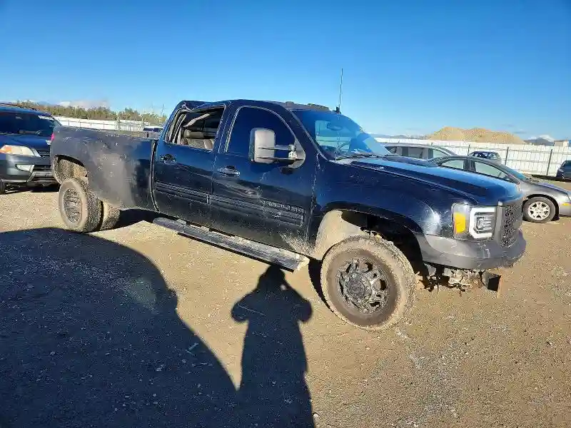1GT426C84BF157028 2011 GMC SIERRA-3