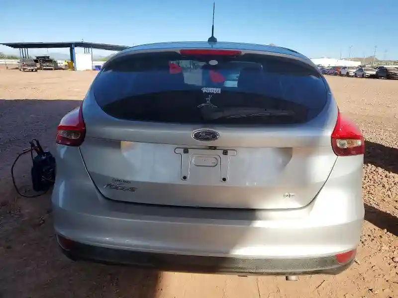 1FADP3K22HL314651 2017 FORD FOCUS-5