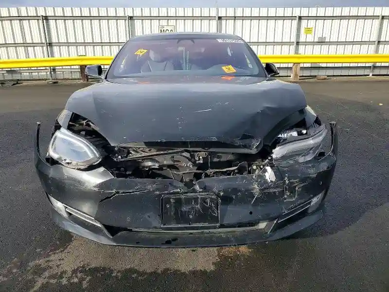 5YJSA1E28HF219758 2017 TESLA MODEL S-4