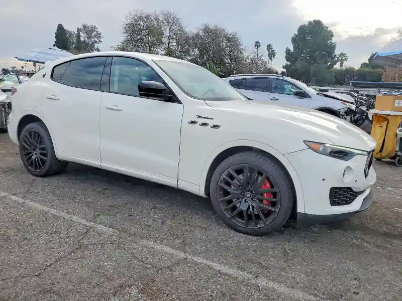 ZN661YUM2PX411502 2023 MASERATI LEVANTE MO-3