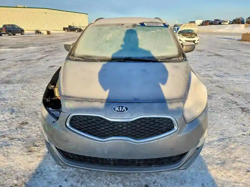 KNAHT8A32E7047799 2014 KIA RONDO-4