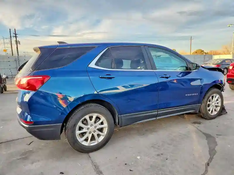 2GNAXUEV7M6106882 2021 CHEV EQUINOX-2