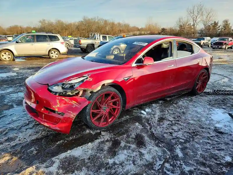 5YJ3E1EA4JF032913 2018 TESLA MODEL 3-0