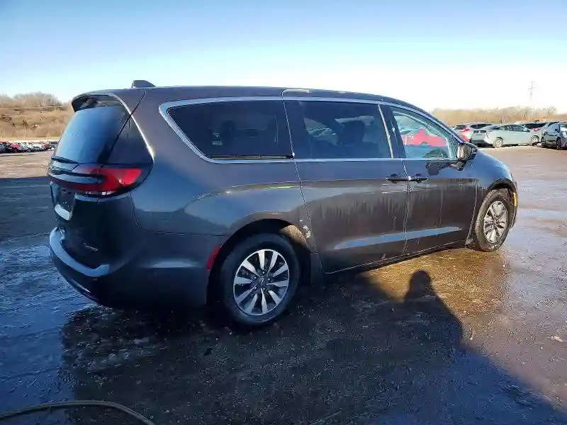 2C4RC1L7XNR122732 2022 CHRYSLER PACIFICA-2