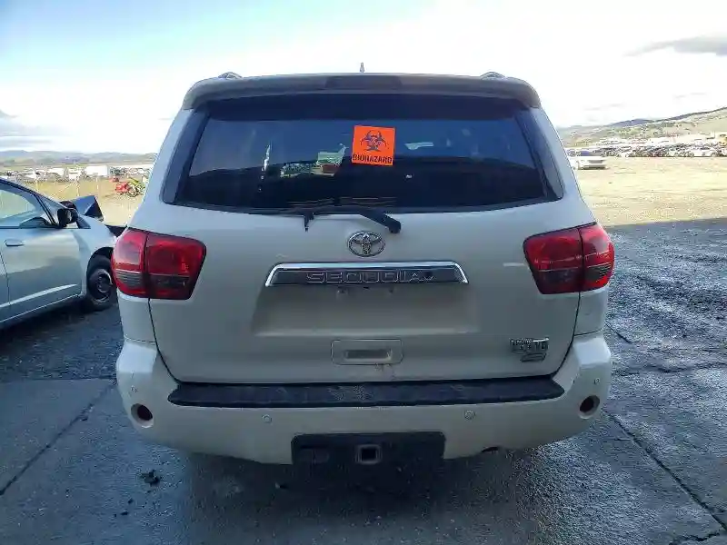 5TDDW5G17BS041415 2011 TOYOTA SEQUOIA-5