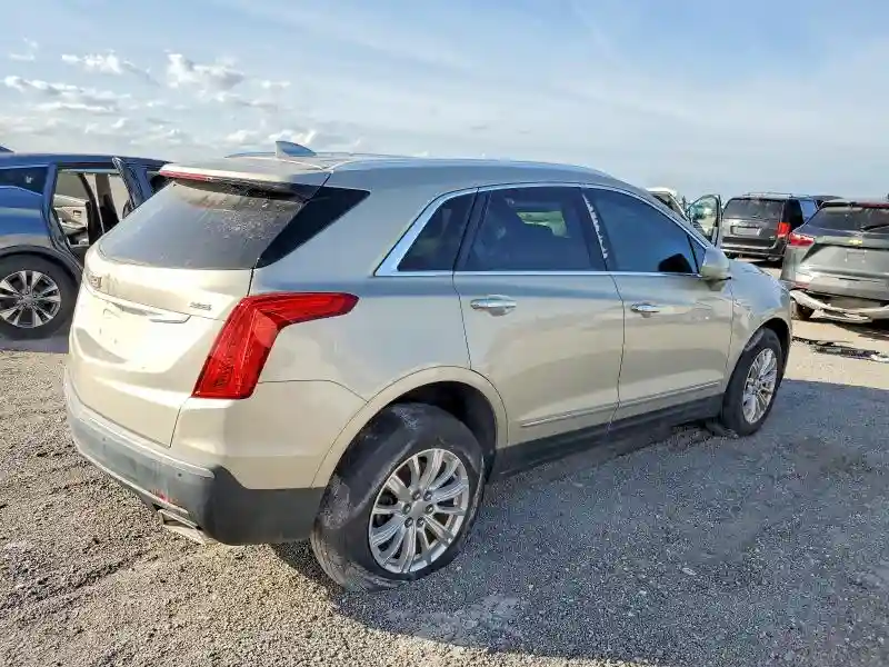 1GYKNARS4HZ176328 2017 CADILLAC XT5-2