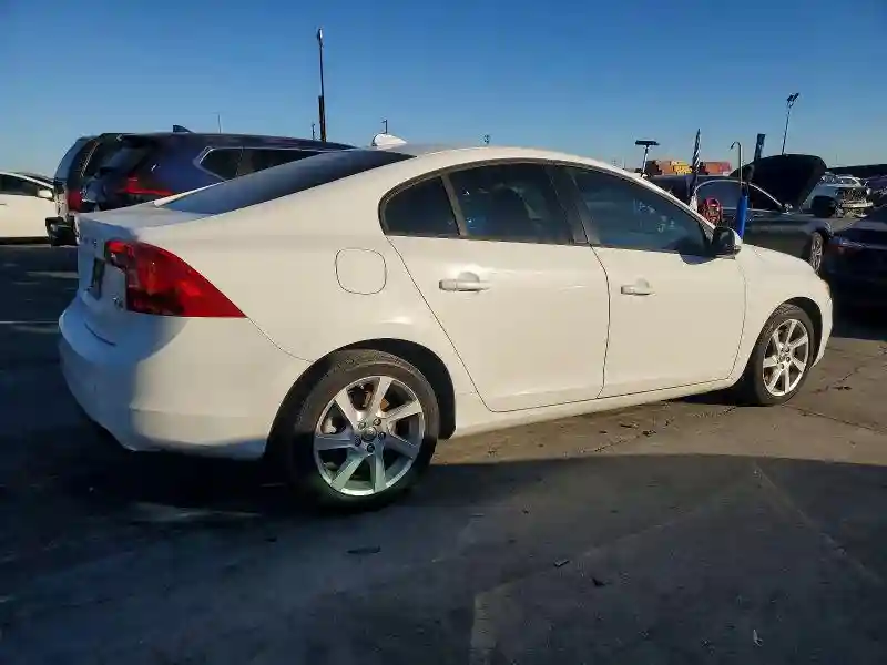 YV1612FS9E2294614 2014 VOLVO S60-2