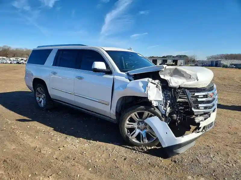 1GYS3JKJ4HR235899 2017 CADILLAC ESCALADE-3