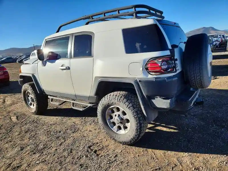 JTEBU4BF7CK123823 2012 TOYOTA FJ CRUISER-1