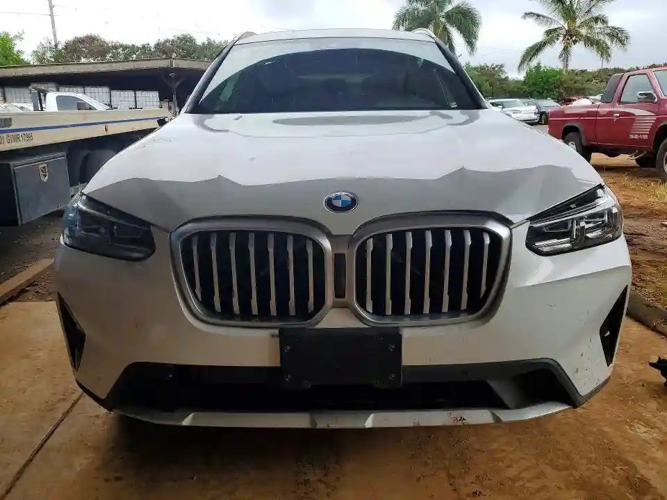 5UX43DP08R9U21879 2024 BMW X3-4