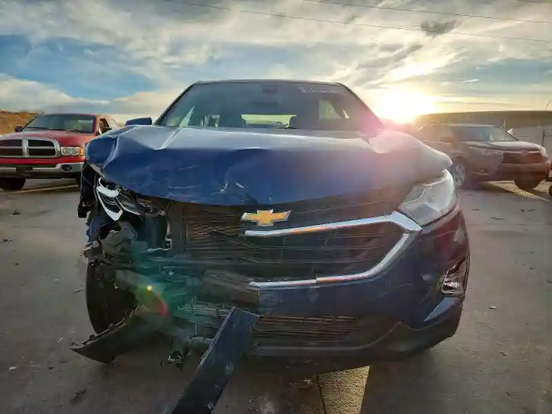 2GNAXUEV7M6106882 2021 CHEV EQUINOX-4
