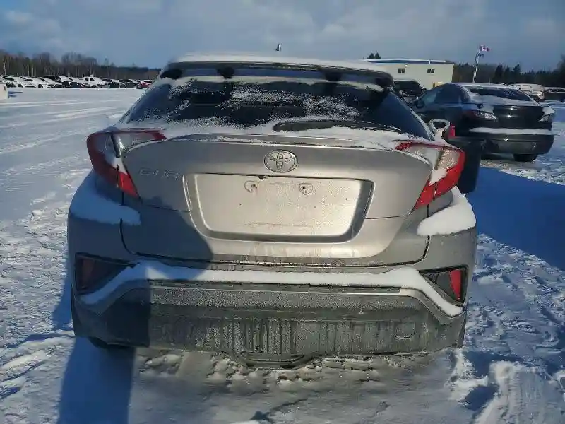 NMTKHMBX6JR001797 2018 TOYOTA C-HR-5