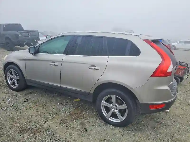 YV4952DL5D2444796 2013 VOLVO XC60-1