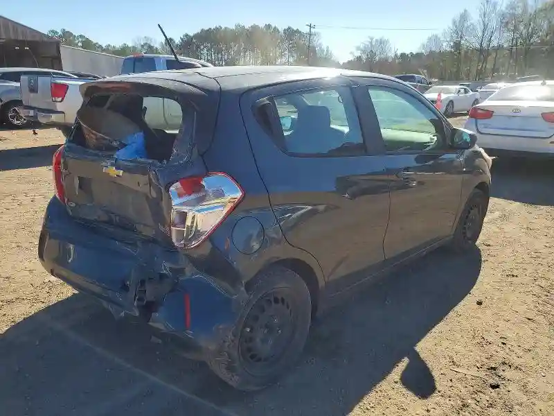 KL8CB6SAXHC763369 2017 CHEVROLET SPARK-2