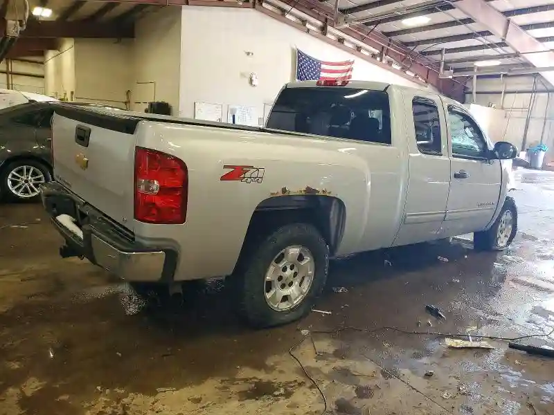 1GCRKSE70DZ412441 2013 CHEVROLET ALL MODELS-2