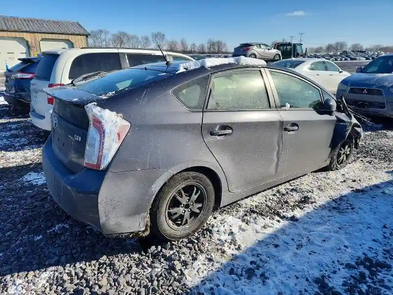 JTDKN3DU0E1792872 2014 TOYOTA PRIUS-2