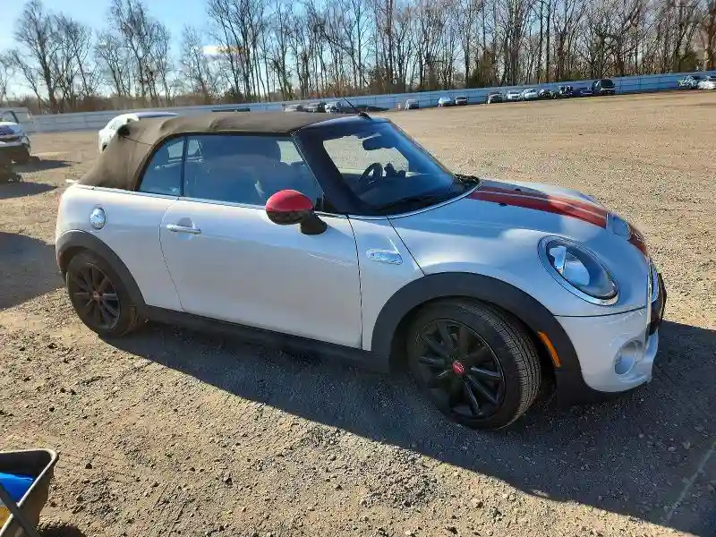 WMWWG9C55J3E38854 2018 MINI COOPER-3