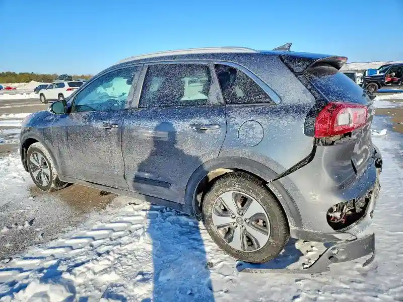 KNDCC3LC7H5070878 2017 KIA NIRO-2