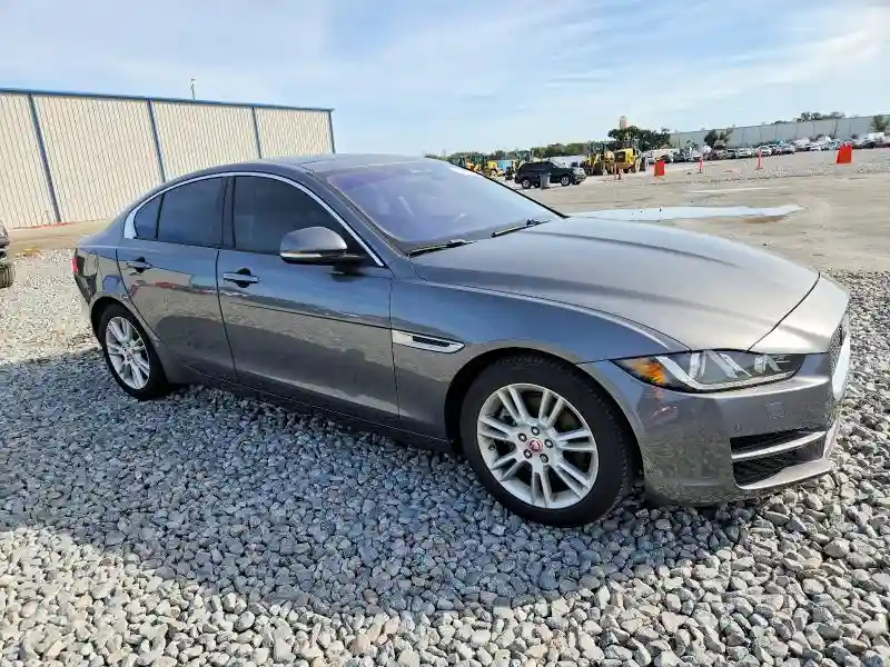 SAJAD4BN8HA952387 2017 JAGUAR XE-3