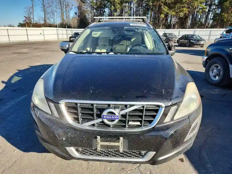 YV4902DZ2C2254522 2012 VOLVO XC60-4