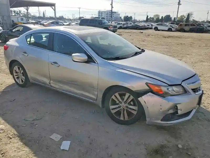 19VDE3F72DE302324 2013 ACURA ILX-3
