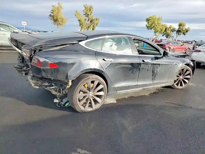 5YJSA1E28HF219758 2017 TESLA MODEL S-2