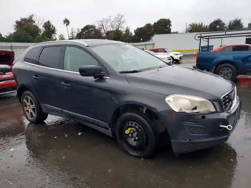 YV4902DZ0D2441243 2013 VOLVO XC60-3
