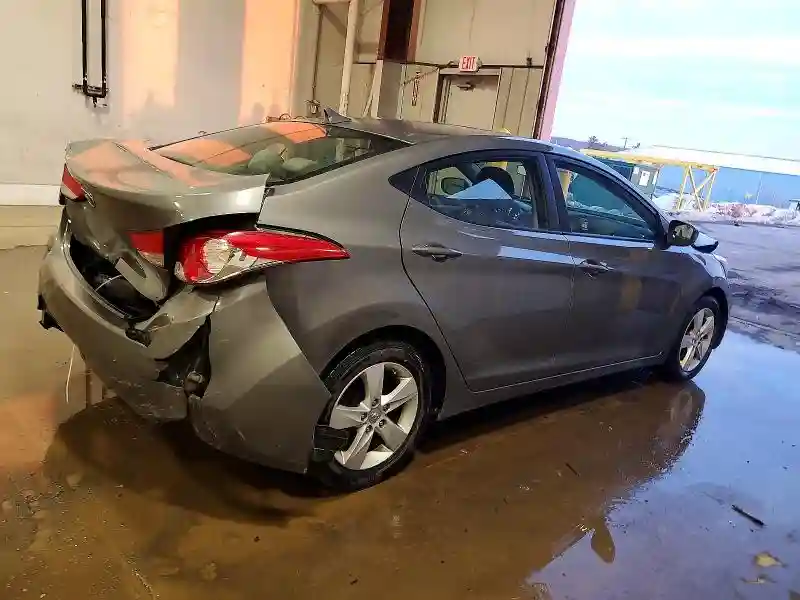 5NPDH4AE9DH352174 2013 HYUNDAI ELANTRA-2