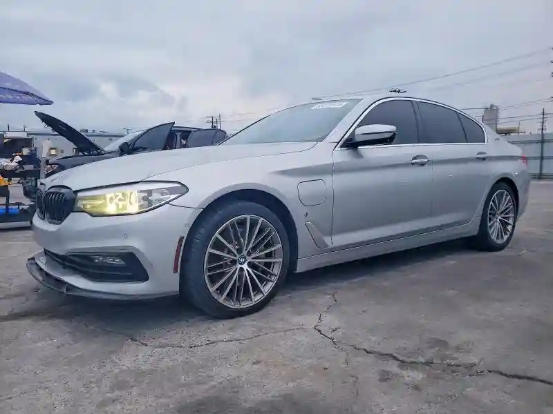 WBAJA9C51JB033458 2018 BMW 5 SERIES-0