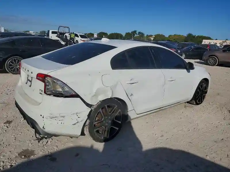 YV140MTL6H2439096 2017 VOLVO S60-2
