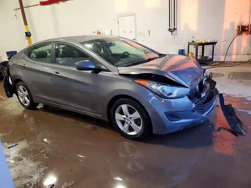 5NPDH4AE9DH352174 2013 HYUNDAI ELANTRA-3