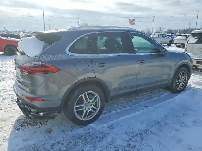 WP1AE2A29HLA74933 2017 PORSCHE CAYENNE-2