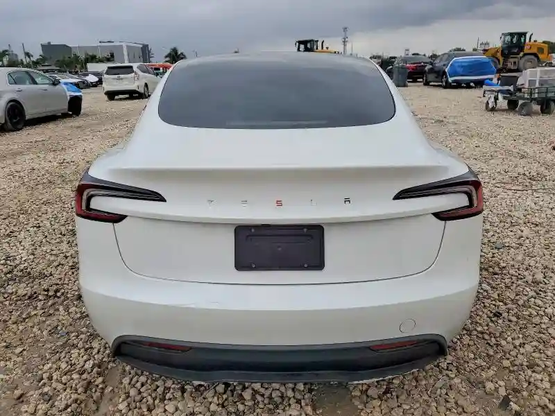5YJ3E1EA9RF745463 2024 TESLA MODEL 3-5