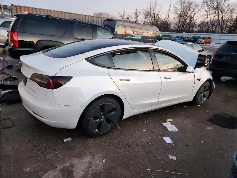 5YJ3E1EB0NF323004 2022 TESLA MODEL 3-2